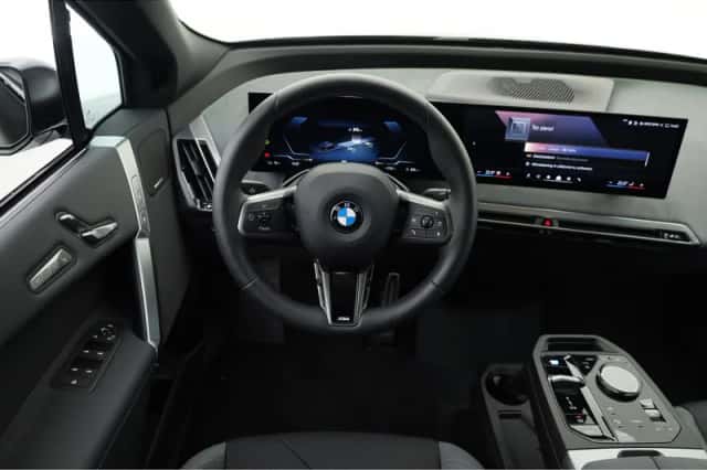 BMW iX (2025) thumbnail 6