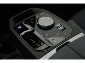 BMW iX (2025) thumbnail 7