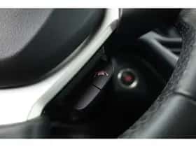 Suzuki S-Cross (2022) thumbnail 16