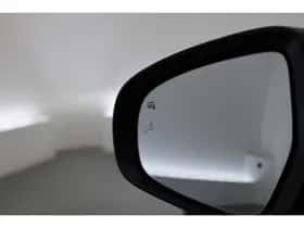 Suzuki S-Cross (2022) thumbnail 9
