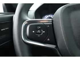 Volvo XC40 (2023) thumbnail 13