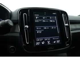 Volvo XC40 (2023) thumbnail 24