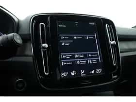 Volvo XC40 (2023) thumbnail 25