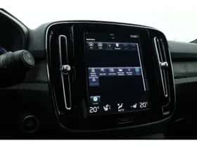 Volvo XC40 (2023) thumbnail 30
