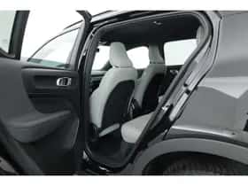 Volvo XC40 (2023) thumbnail 37