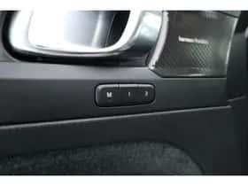 Volvo XC40 (2023) thumbnail 9