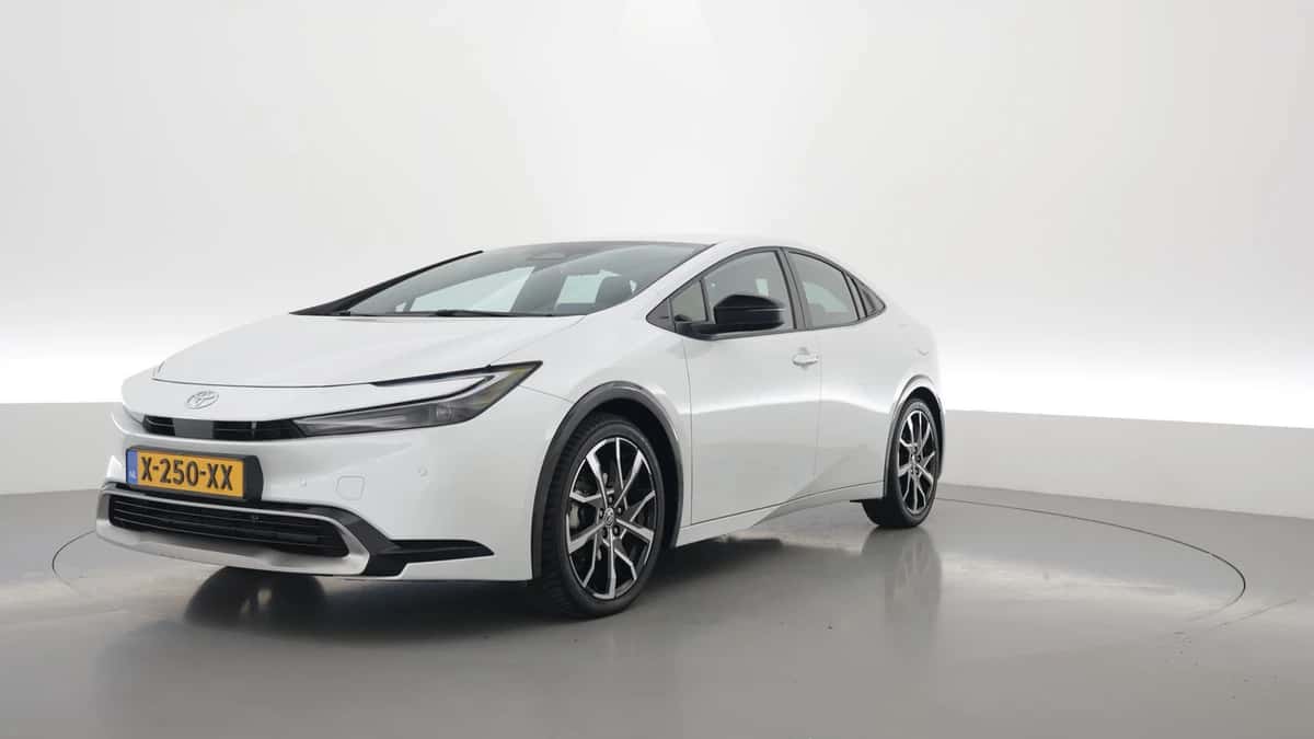 Toyota Prius (2024) — foto 1