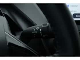 Toyota Prius (2024) thumbnail 14