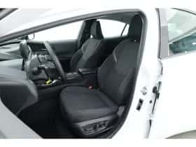 Toyota Prius (2024) thumbnail 3