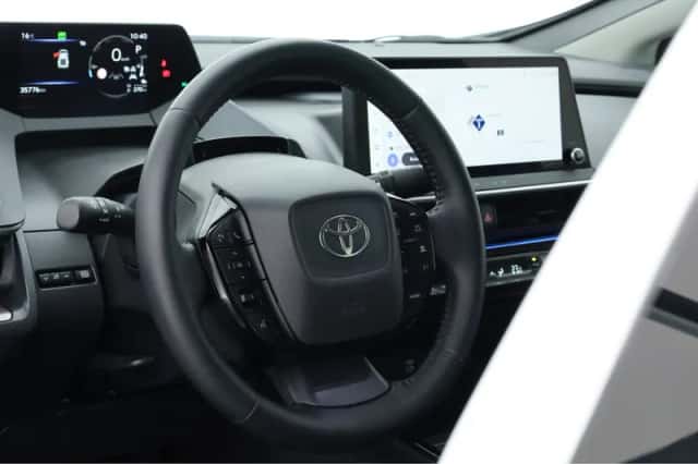Toyota Prius (2024) thumbnail 6