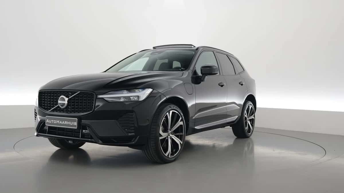 Volvo XC60 (2023) — foto 1