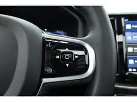Volvo XC60 (2023) thumbnail 17