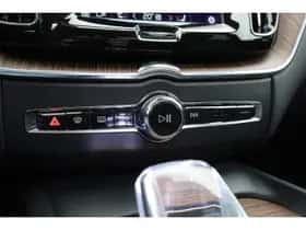 Volvo XC60 (2023) thumbnail 33