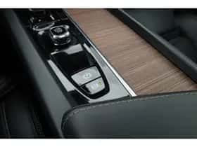 Volvo XC60 (2023) thumbnail 34