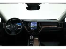 Volvo XC60 (2023) thumbnail 7