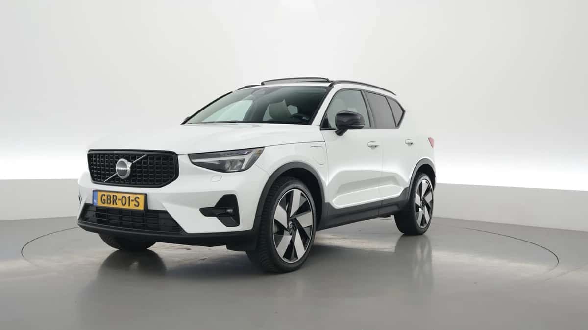 Volvo XC40 (2022) — foto 1