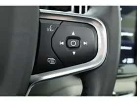 Volvo XC40 (2022) thumbnail 15