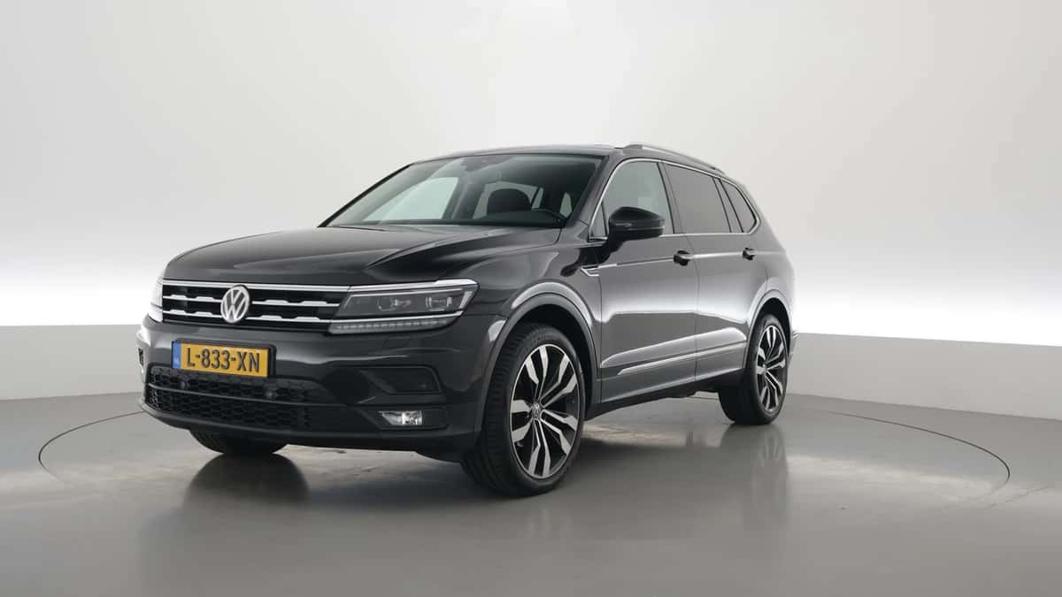 Volkswagen Tiguan (2018) — foto 1