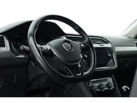 Volkswagen Tiguan (2018) thumbnail 5