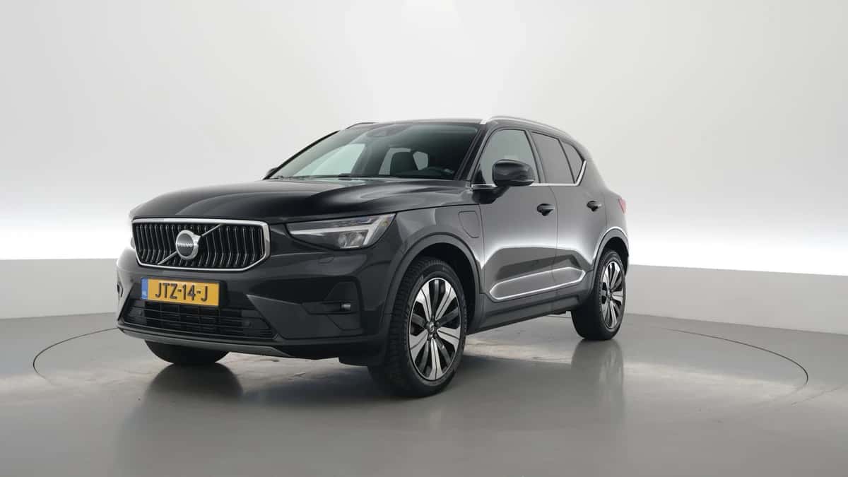 Volvo XC40 (2022) — foto 1