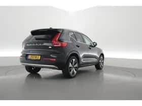 Volvo XC40 (2022) thumbnail 2