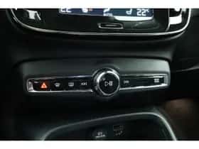 Volvo XC40 (2022) thumbnail 19