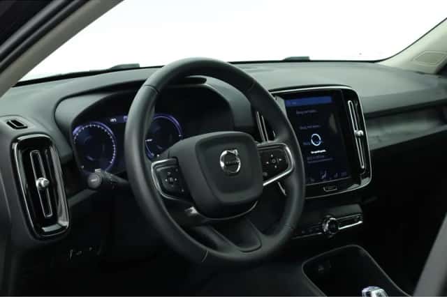 Volvo XC40 (2022) thumbnail 5