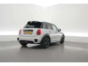 MINI Cooper (2018) thumbnail 2