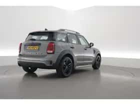 MINI Countryman (2017) thumbnail 2