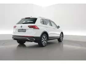 Volkswagen Tiguan (2022) thumbnail 2