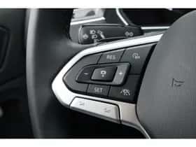 Volkswagen Tiguan (2022) thumbnail 13