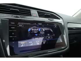 Volkswagen Tiguan (2022) thumbnail 24
