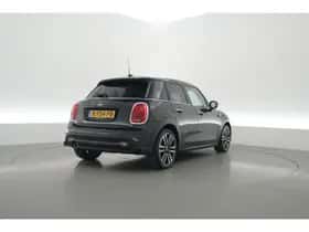 MINI Cooper (2022) thumbnail 2