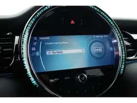 MINI Cooper (2022) thumbnail 16