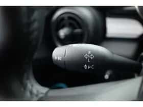 MINI Cooper (2022) thumbnail 9