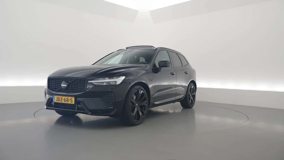 Volvo XC60 (2024) — foto 1