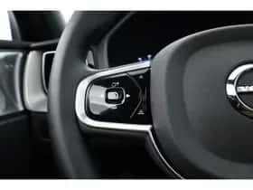 Volvo XC60 (2024) thumbnail 12