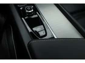 Volvo XC60 (2024) thumbnail 31
