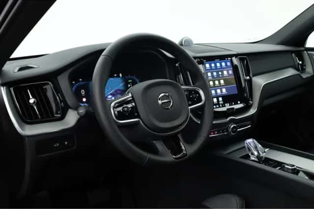 Volvo XC60 (2024) thumbnail 5