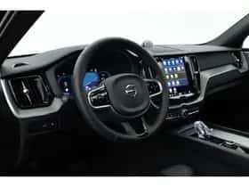 Volvo XC60 (2024) thumbnail 5