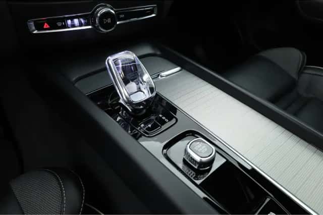 Volvo XC60 (2024) thumbnail 6