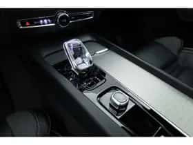 Volvo XC60 (2024) thumbnail 6