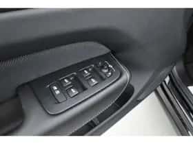 Volvo XC60 (2024) thumbnail 9