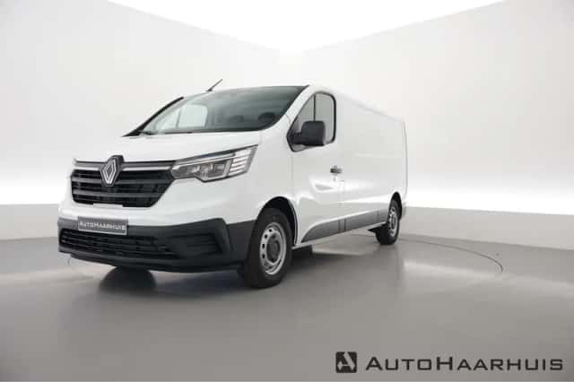 Renault Trafic (2024) thumbnail 1