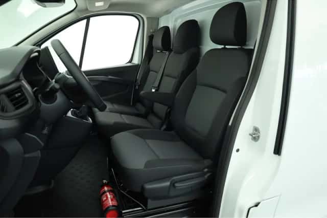 Renault Trafic (2024) thumbnail 3