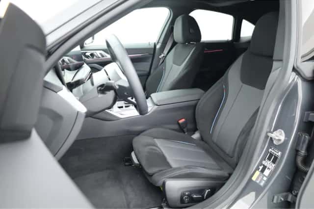 BMW i4 (2025) thumbnail 3