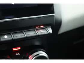 Renault Captur (2021) thumbnail 24