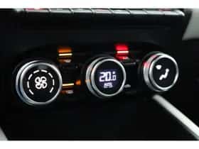 Renault Captur (2021) thumbnail 25