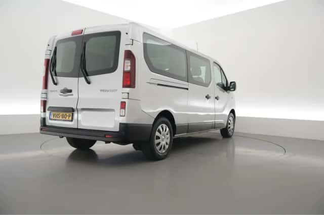 Renault Trafic (2019) thumbnail 2