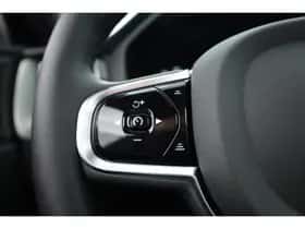 Volvo XC60 (2024) thumbnail 15